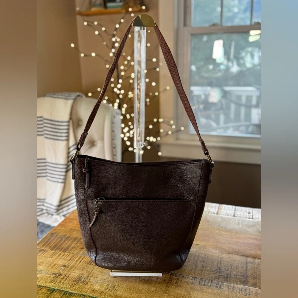 The Sak Crossbody Bag Medium Brown Excellent Pebbled Leather Chevron Strap